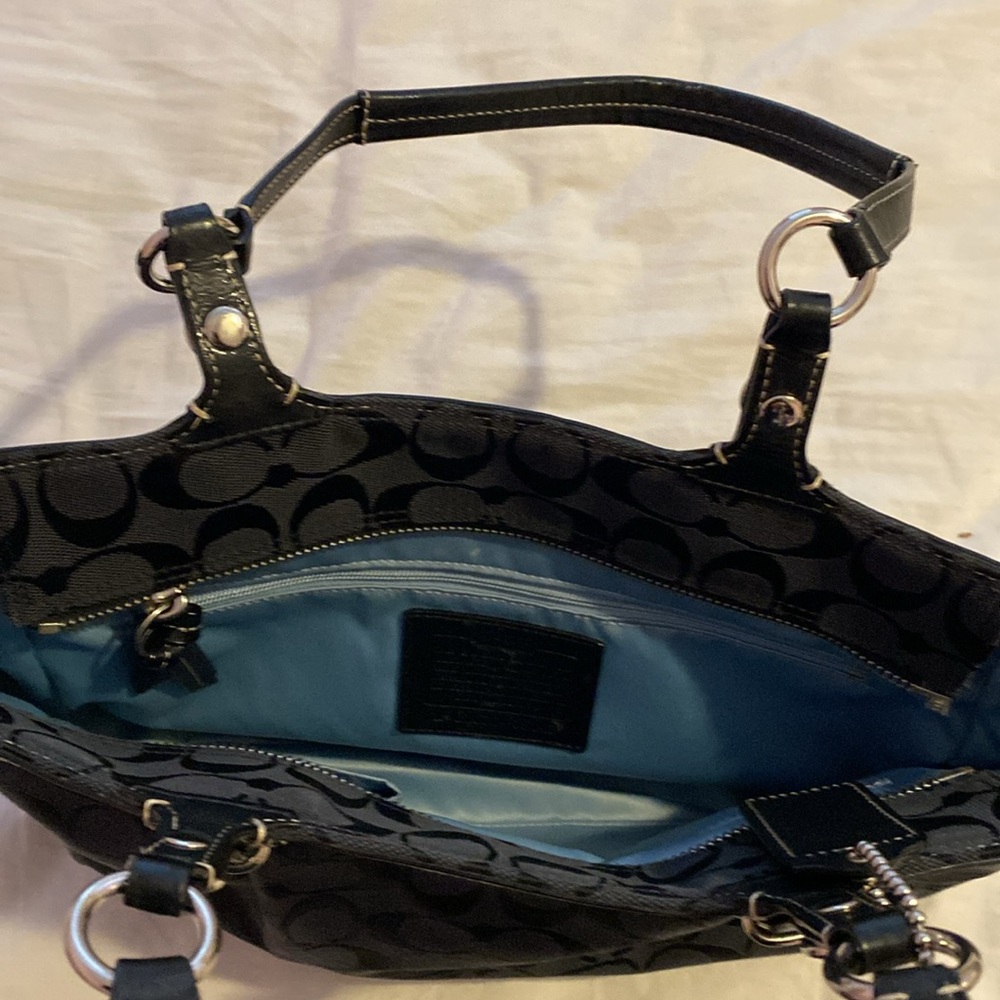 Women’s Coach shoulder bag - Picture 4 of 4